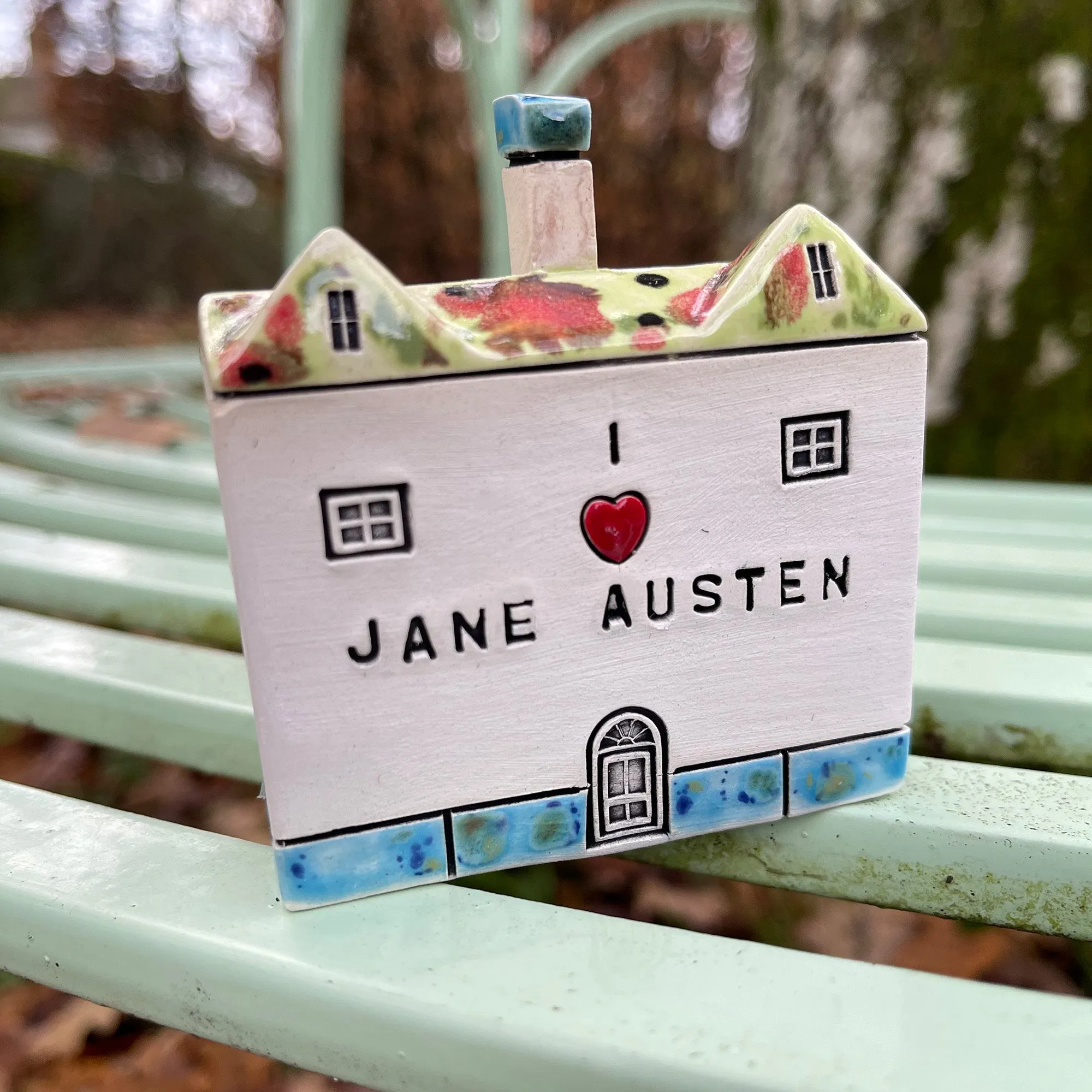 "I  ❤️ Jane Austen" Ceramic House - Exclusive
