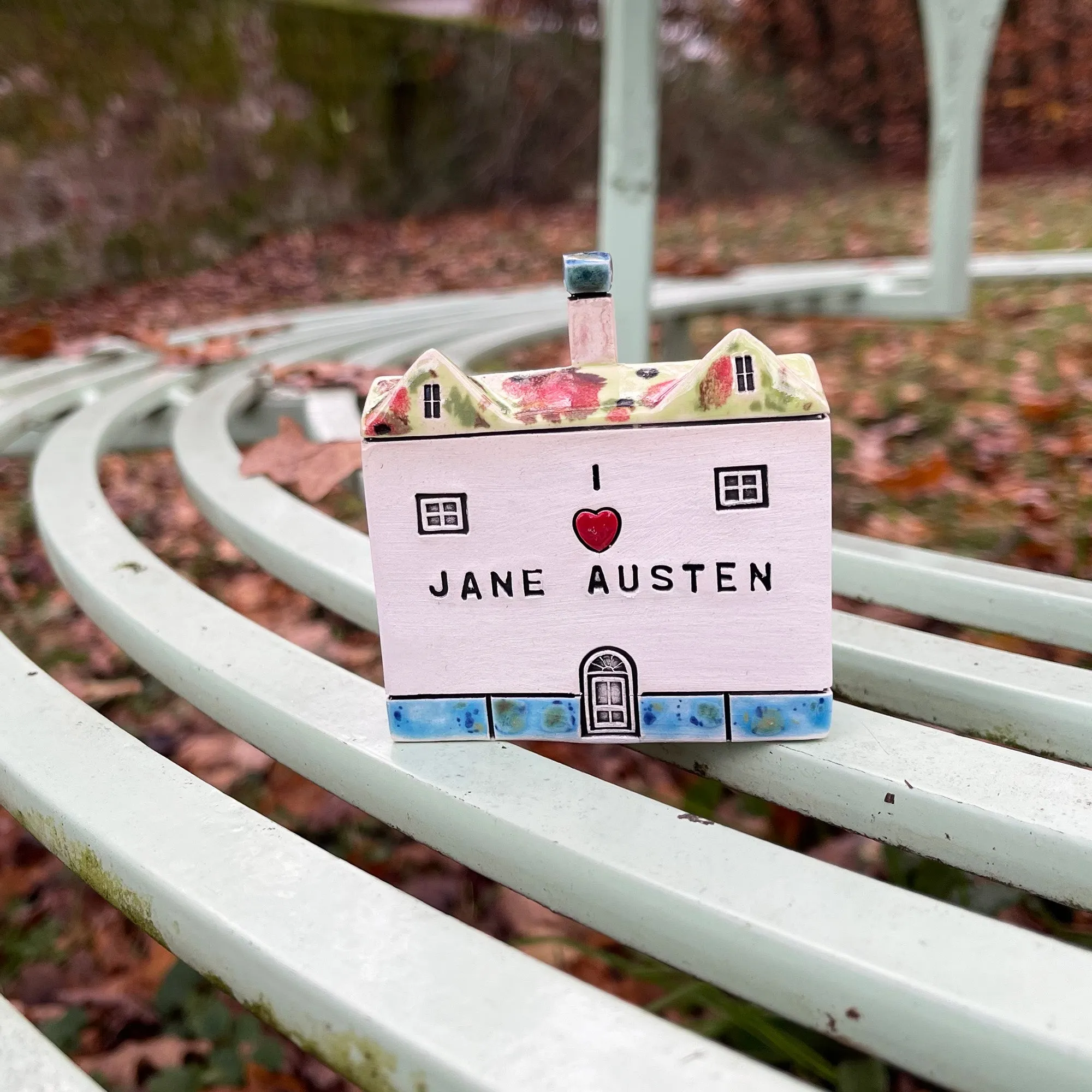 "I  ❤️ Jane Austen" Ceramic House - Exclusive